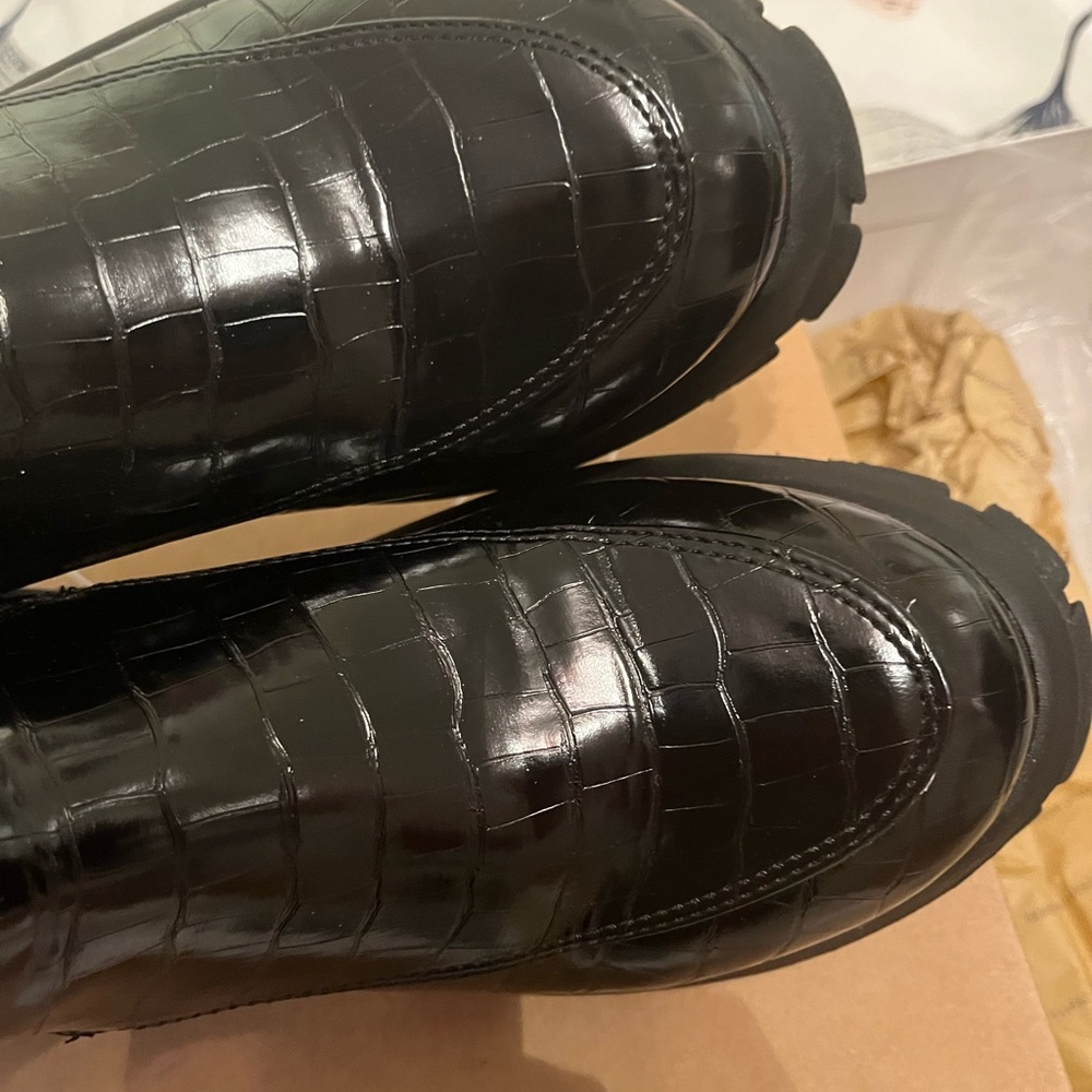 Urban Outfitter Chunky Boots !!!